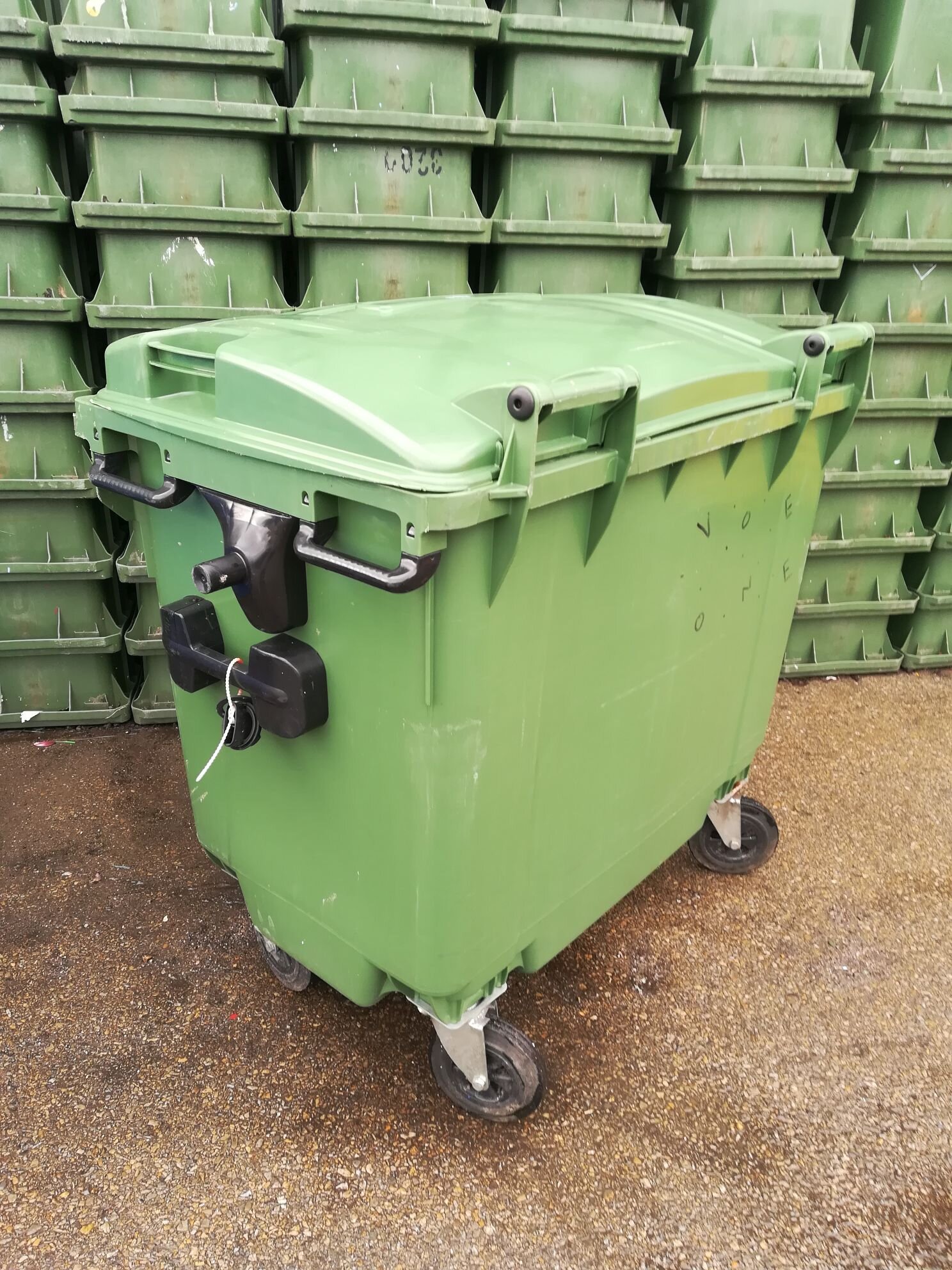 Pojemniki MGB 660 w kolorze zielonym