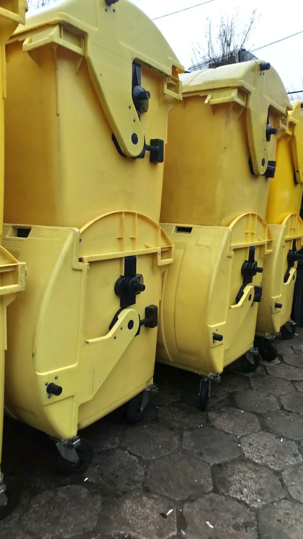 Pojemnik MGB 1100 w kolorze żółtym